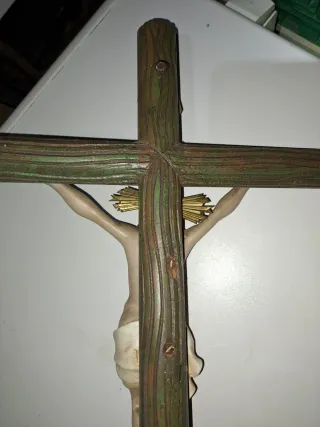 Crucifijo estuco sellado.