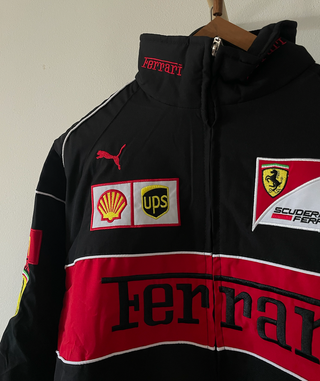 Chaqueta Bomber Ferrari F1 Negra Roja Bordada
