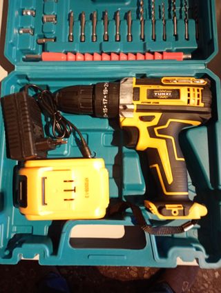 Taladro Percutor/Atornillador a Batería