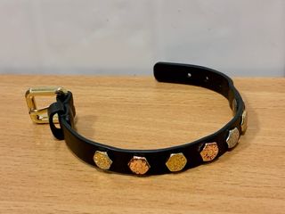 Pulsera Bimba y Lola cuero negro con tachuelas