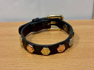 Pulsera Bimba y Lola cuero negro con tachuelas
