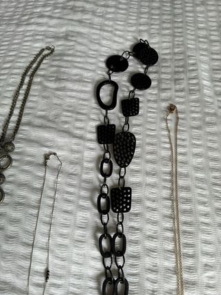 Lote 4 collares plata y negro