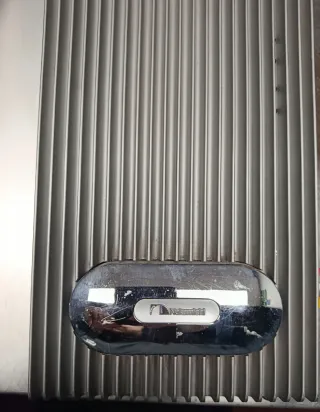 Etapa de potencia Nakamichi y subwofer Hertz