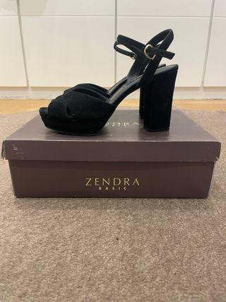 Sandalias tacón ante negro Zendra talla 37