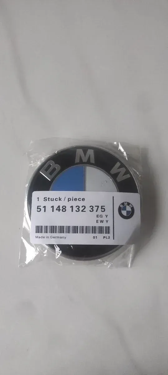 1 ANAGRAMA / EMBLEMA BMW PARA CAPÓ 82 mm
