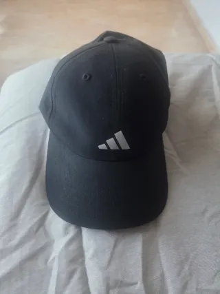 Gorra Adidas Negra