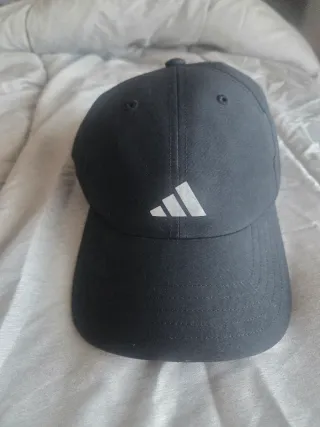 Gorra Adidas Negra