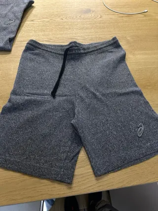 Completo ASICS maglietta e pantaloncino