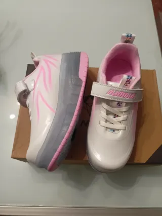 Scarpe bambina luci led e pattini n.34