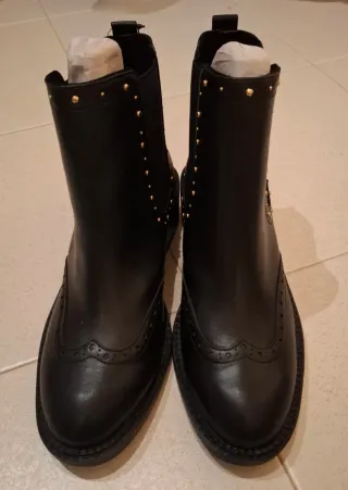 Stivaletti Stradivarius