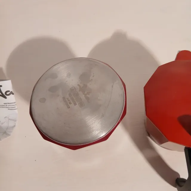 Cafetera Italiana Jata 6 Tazas Roja