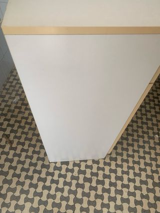 Mobile basso con cassetti e ante in legno perfetto