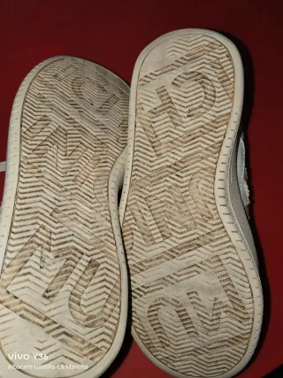 Zapatillas Munich Blancas y Beige