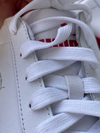 Zapatillas Puma Blancas y Rojas