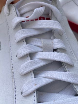 Zapatillas Puma Blancas y Rojas