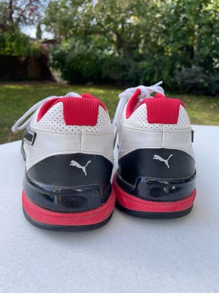 Zapatillas Puma Blancas y Rojas
