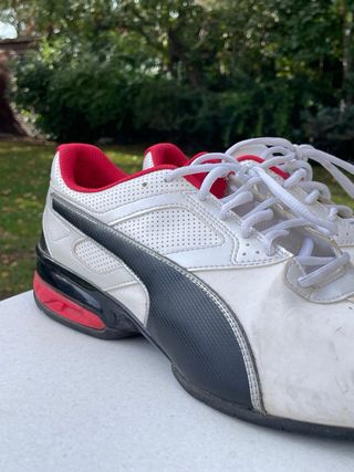 Zapatillas Puma Blancas y Rojas