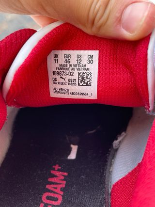 Zapatillas Puma Blancas y Rojas