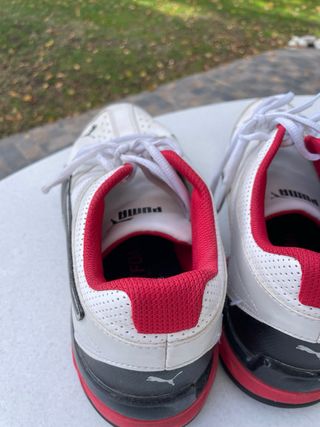 Zapatillas Puma Blancas y Rojas