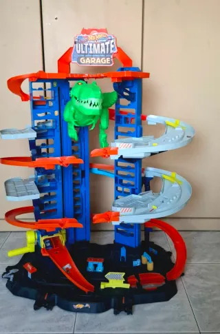 Hot Wheels Ultimate Garage T-Rex Pista