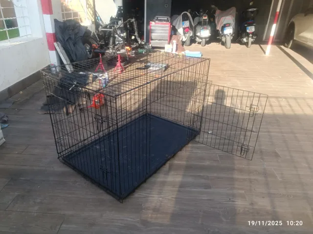 Jaula para mascotas negra