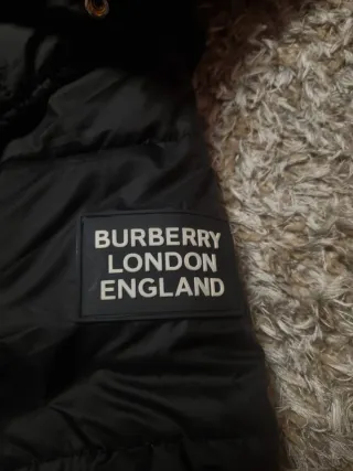 Abrigo Burberry Negro