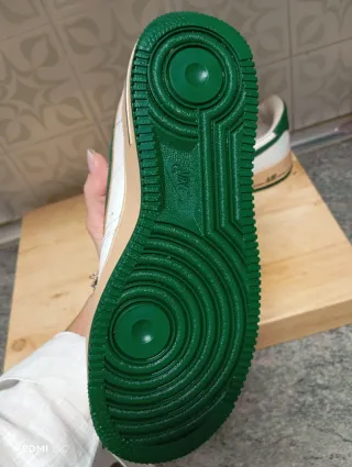 Zapatillas Nike Air Force 1 Blancas y Verdes