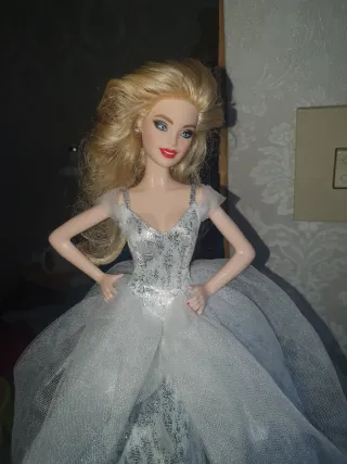Barbie con vestito da sera