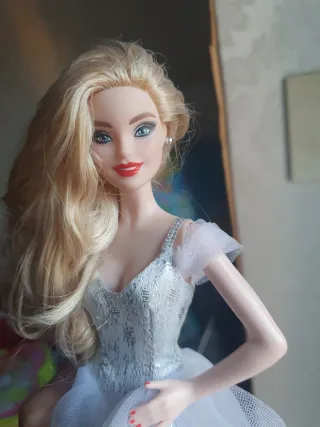 Barbie con vestito da sera
