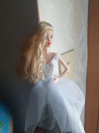 Barbie con vestito da sera