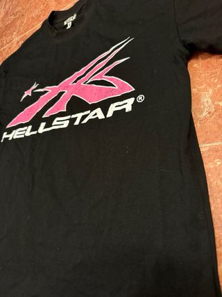 Camiseta Hellstar Negra Estampado Rosa