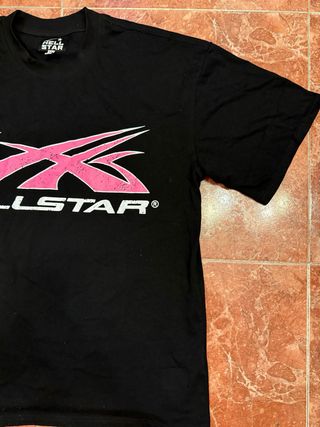 Camiseta Hellstar Negra Estampado Rosa