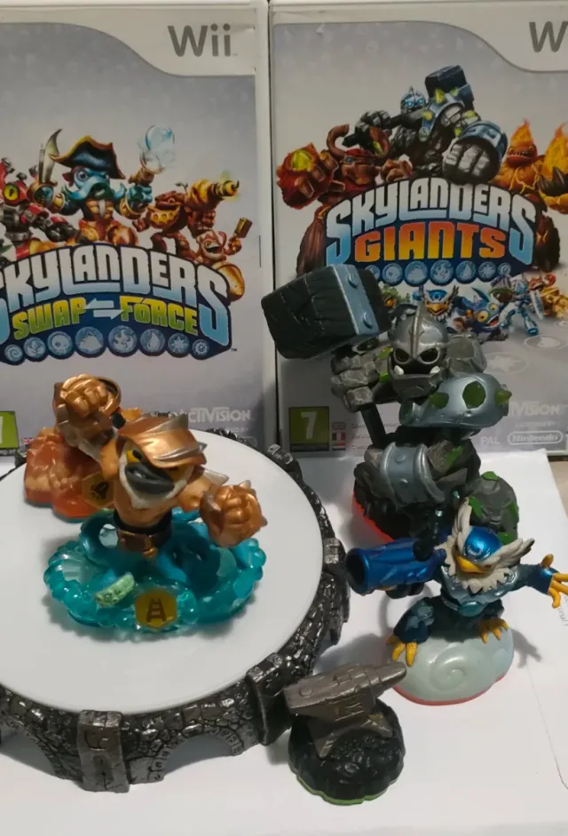 Pacchetto 2 giochi Skylanders Wii: Giants e Swap Force