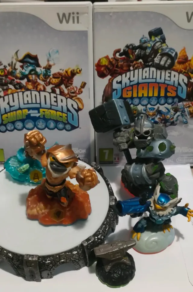 Pacchetto 2 giochi Skylanders Wii: Giants e Swap Force