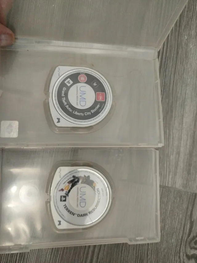 PSP UMD Giochi: Grand Theft Auto & Tekken