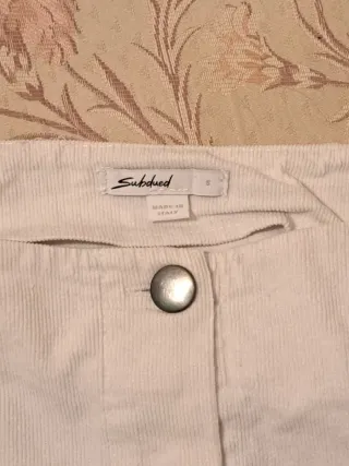 Falda mini pana fina Subdued blanca