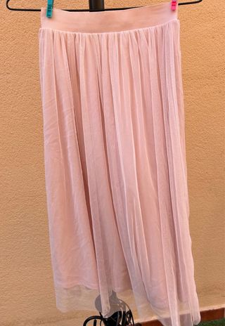 Falda tul rosa.