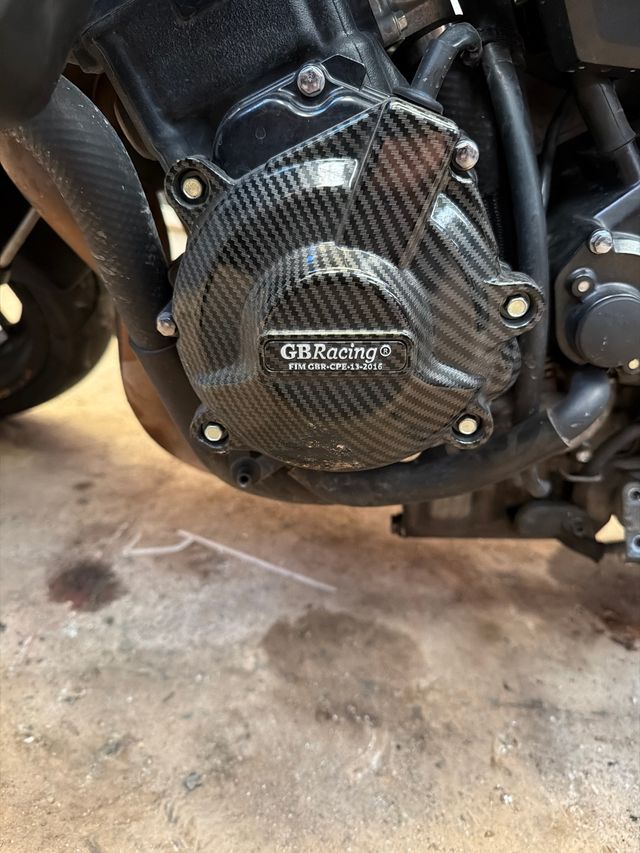 Protectores Tapa Motor Suzuki GSX-S 750