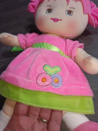 Muñeca de trapo rosa