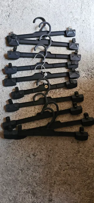 Perchas de pantalón surtidas