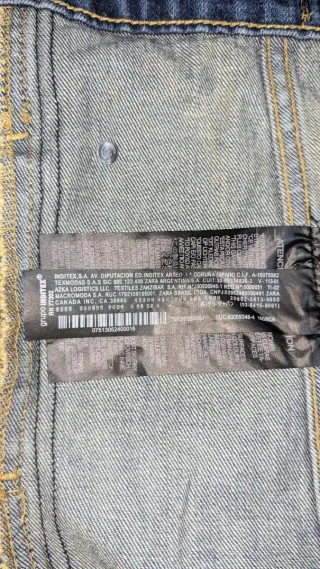 Cazadora vaquera tachuelas y cadenas oversize