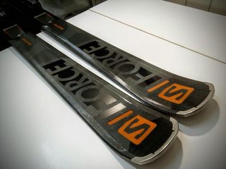 ESQUIS 175cm. SALOMON. ALL MOUNTAIN. PATIN 80.