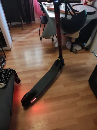 Patinete Eléctrico Seat Segway + Casco