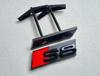 Audi S8 Logo Emblema de Parilla Calandra