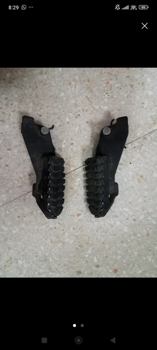 Estriberas Triumph Tiger 800