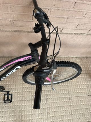 Bicicleta niña B-Pro 24 rosa y negra