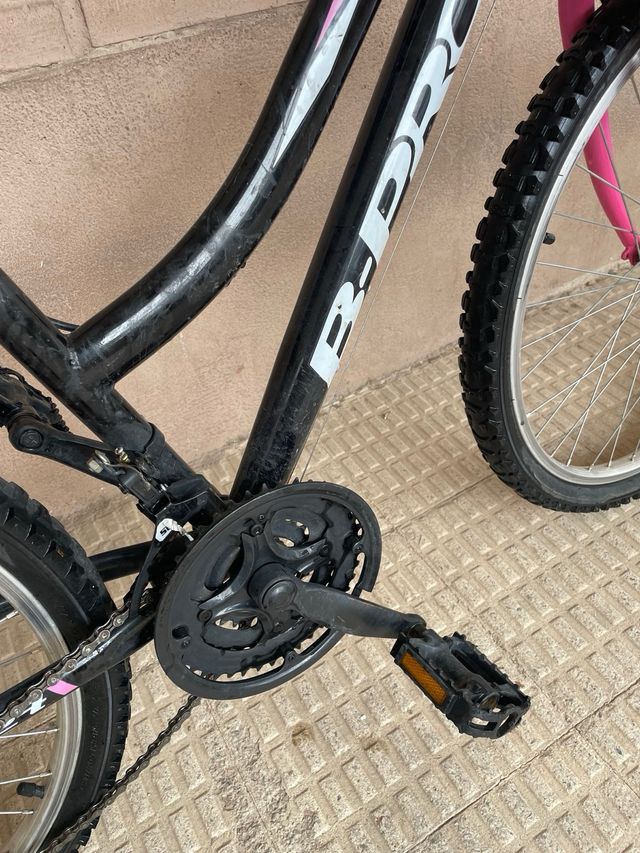 Bicicleta niña B-Pro 24 rosa y negra