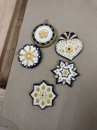 Ceramiche decorative a tema floreale