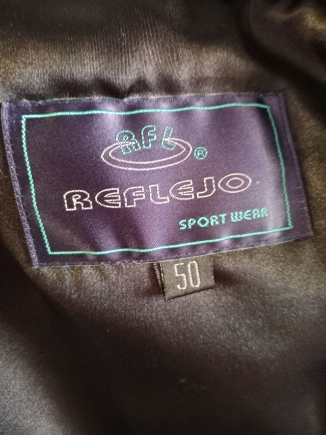 Cazadora de cuero negra