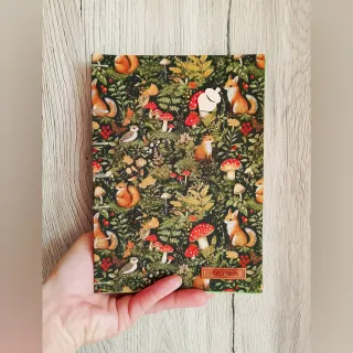 Quaderno fatto a mano con fogli colorati